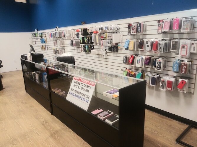 The interior of Cell Fix at Sandusky Mall.