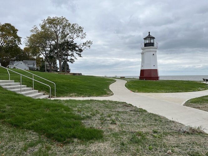 Money raised for the project will be used to construct a drop-off plaza, featuring permeable pavers for stormwater management, and to install the east observation and seating area.