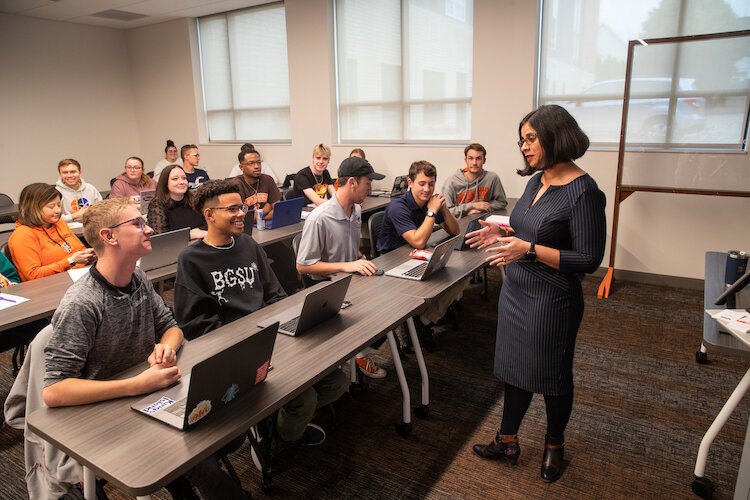 Students meet with Dr. Swathi Ravichandran in the RAAM academic facility in Sandusky.